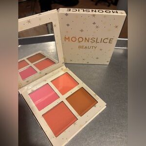 Quartet powder Blush Palette - Pink & Coral Shades